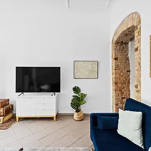 Arbio I Rustic Loft In Reuterkiez Apartment