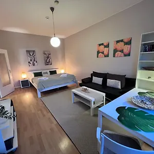 & Boardinghouse Friedrichshain-kreuzberg Apartment