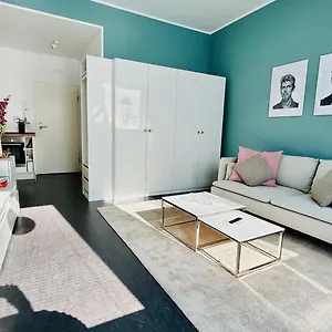 Skyview Studio At Kreuzberg-mitte Apartment